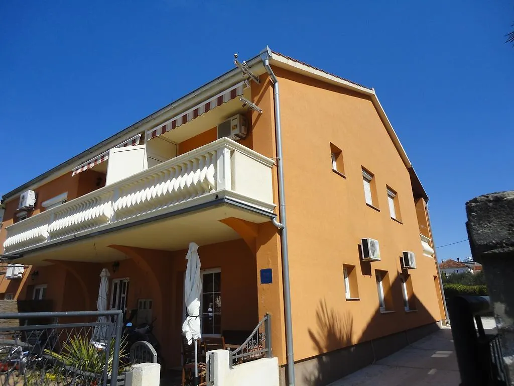 Apartments A&A Biograd Na Moru 0*,
